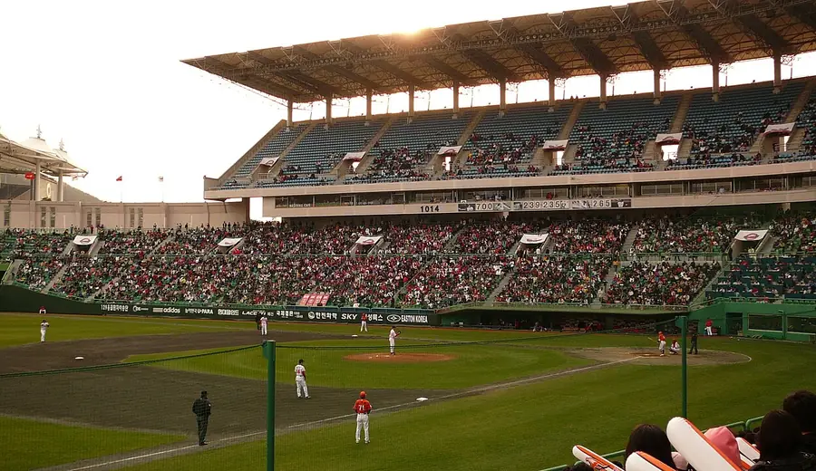 Baseball Run Line Betting: MLB Spread Equivalent Explained